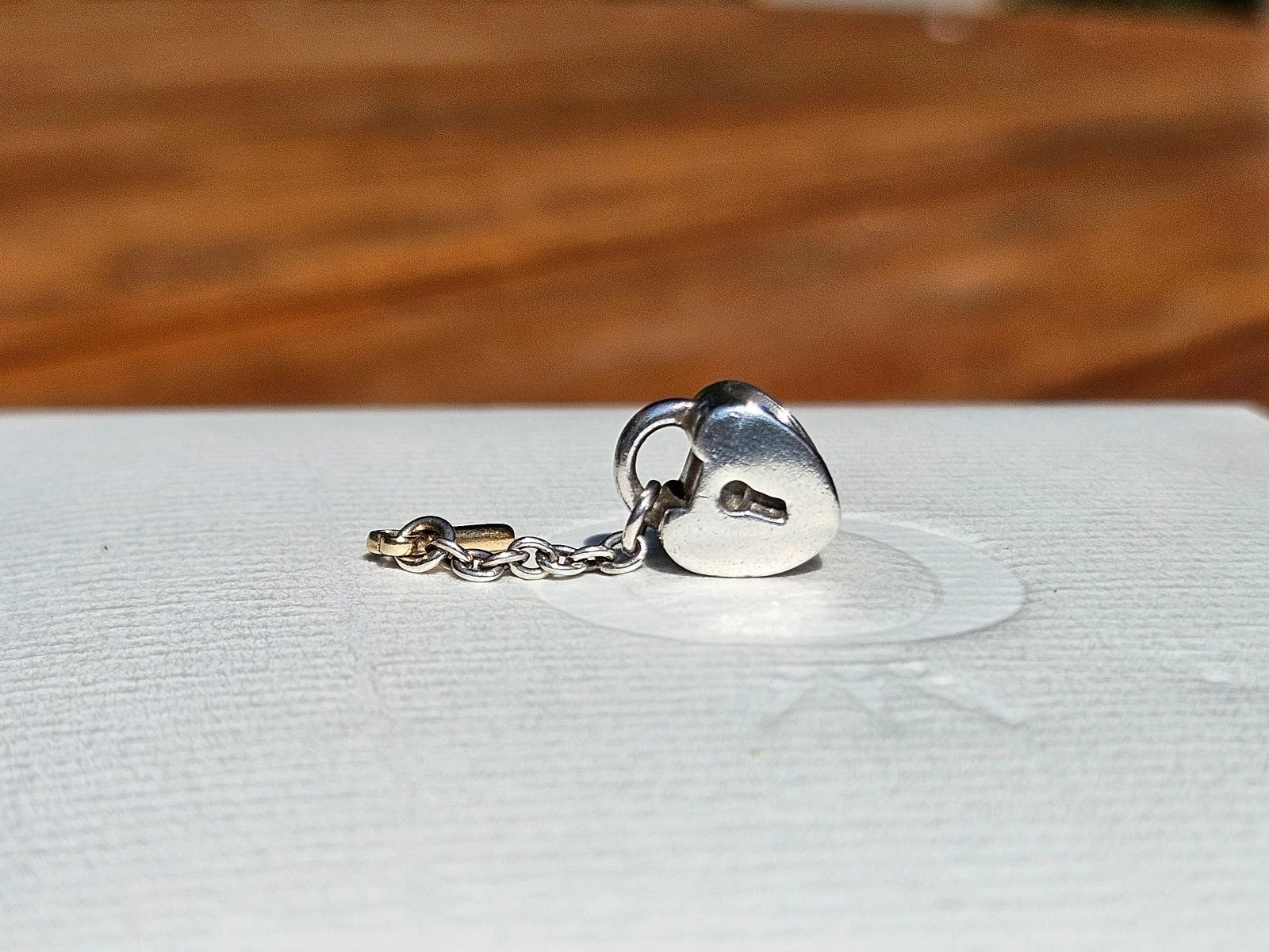 Pingente Pandora de coração bicolor com chave em ouro 14k – photo 2